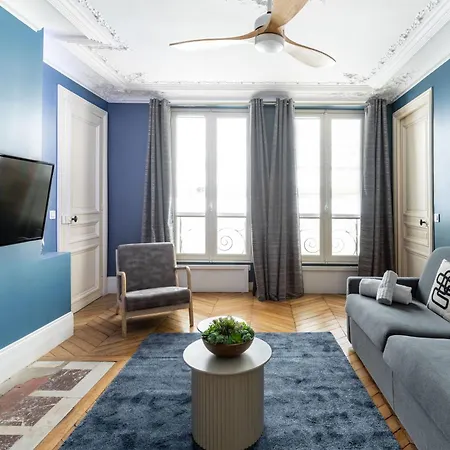 Cosy In The Heart Of * Paris